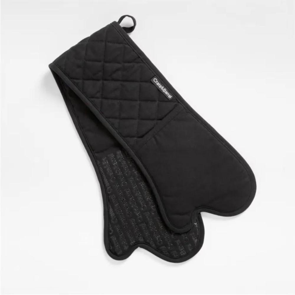 Crate & Barrel Silicone Grip Double Oven Mitt